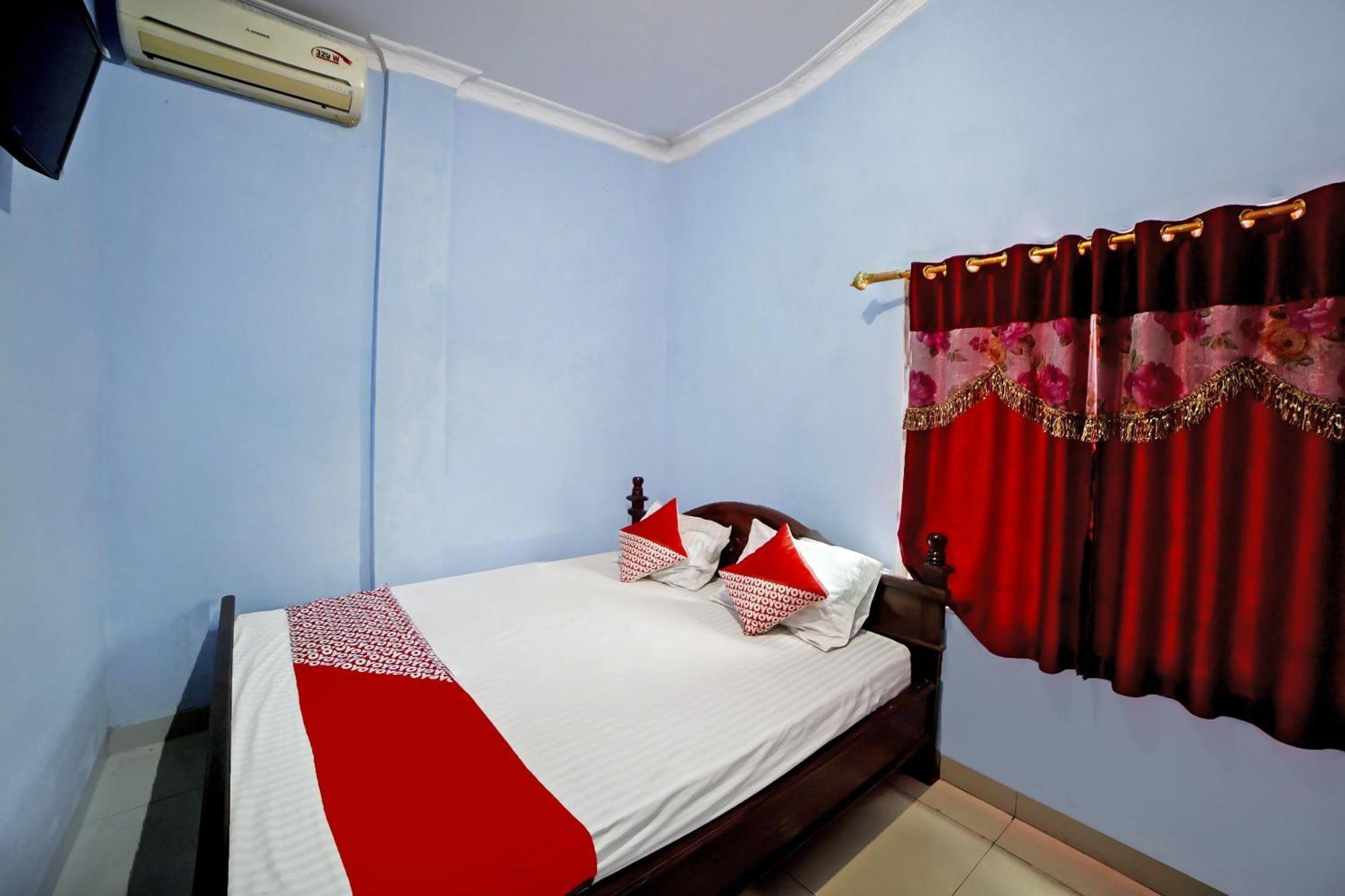 Oyo 90922 Gurusinga Guesthouse Medan Exterior photo