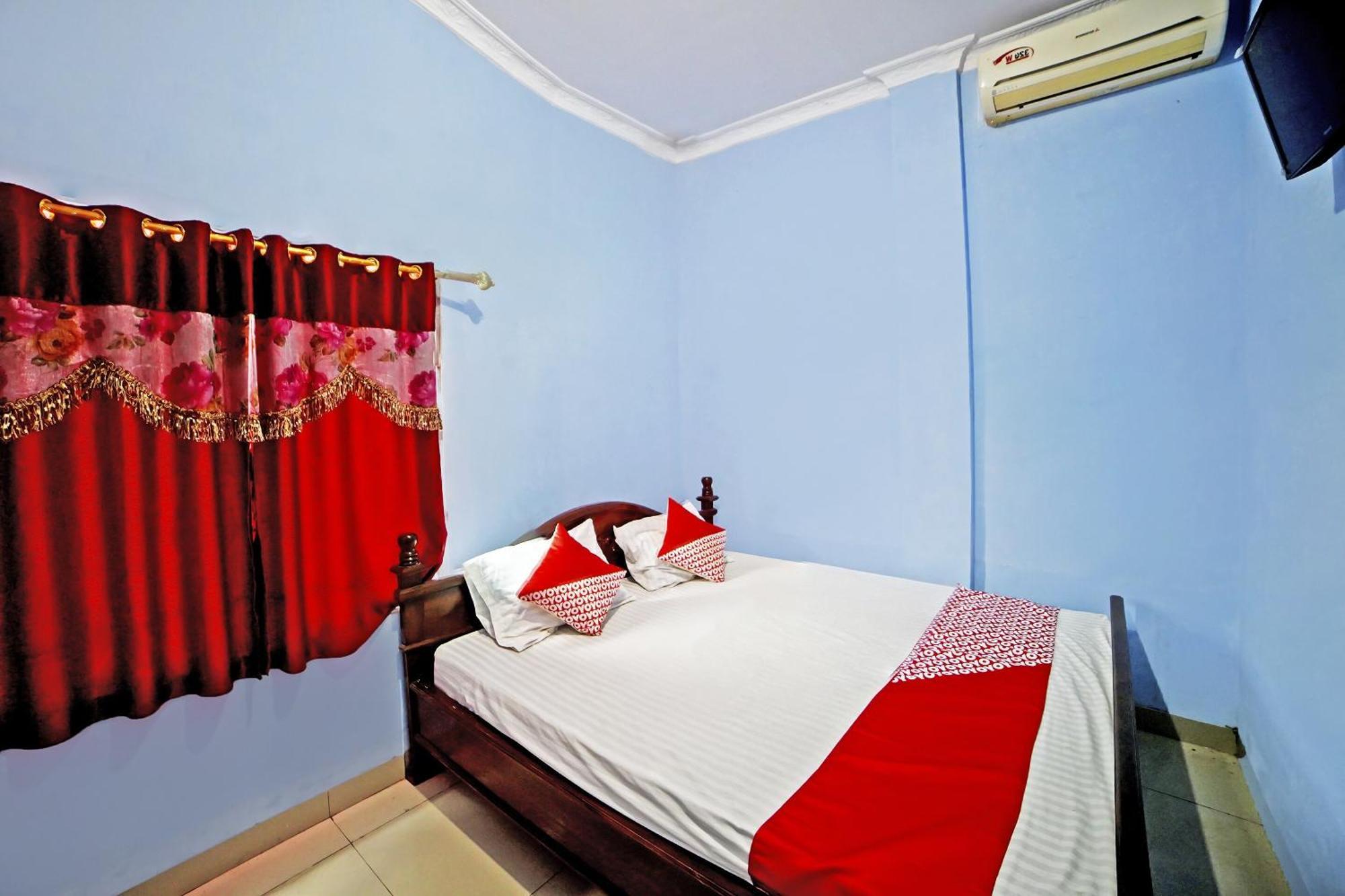 Oyo 90922 Gurusinga Guesthouse Medan Exterior photo